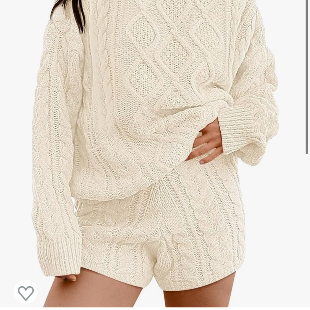 Cozy knit shorts beige (medium)